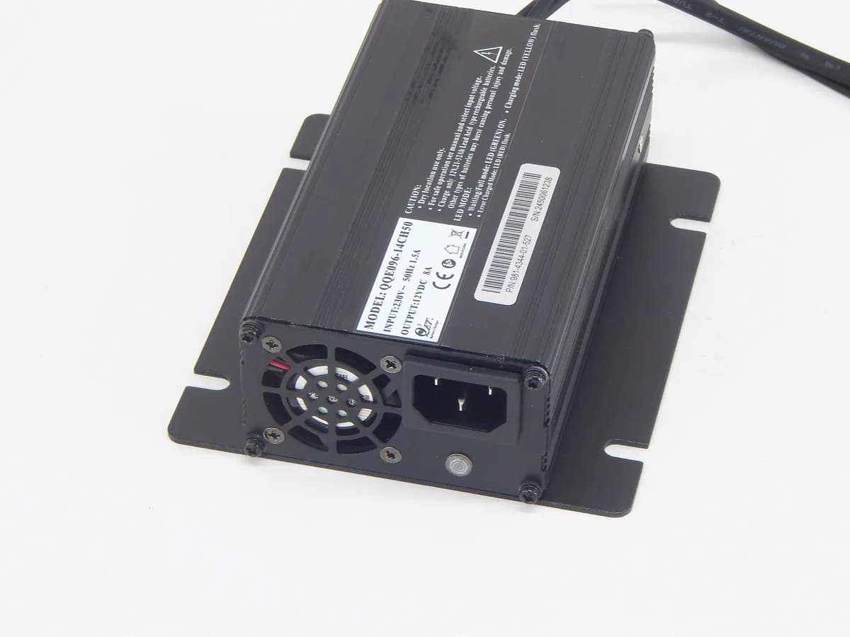 Зарядное устройство для тележек EHLS1000N\1500N 12V/8A (Charger) — фото 2